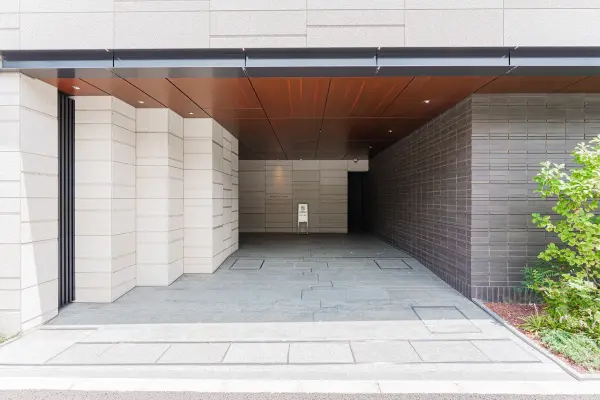 プレミスト南山