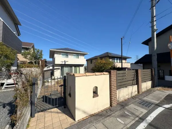 大和ハウス工業施工・5LDK中古戸建物件です。全居室2面採光+南向きで明るく、通風良好です。