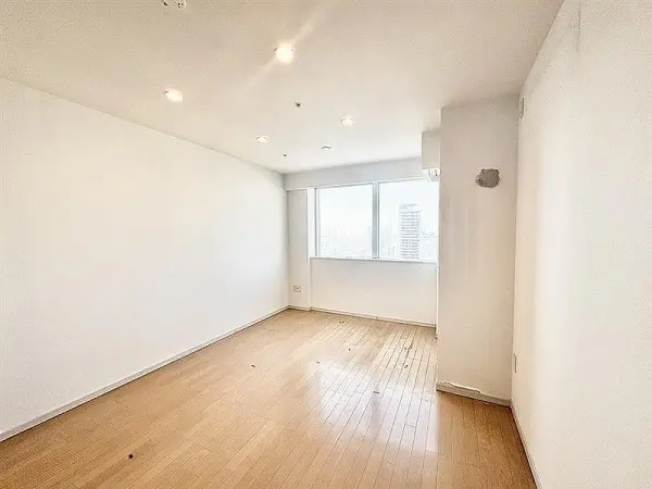 ディーグラフォート大阪N.Y.タワーHIGOBASHI