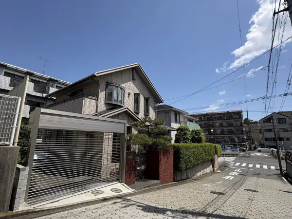 横浜市青葉区あざみ野４丁目　戸建て
