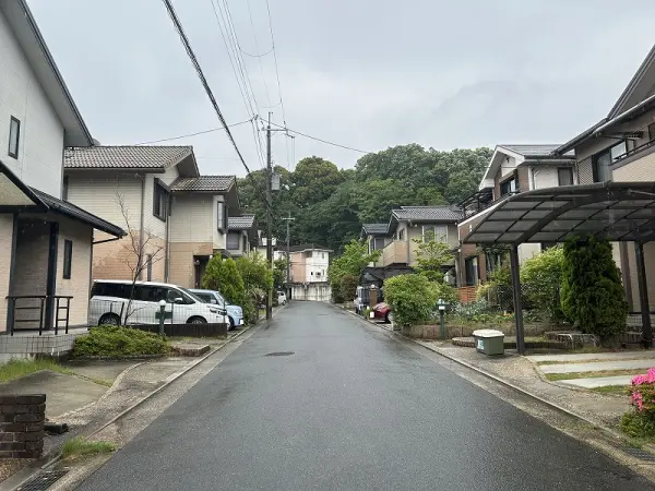 四條畷市さつきヶ丘１３番７号