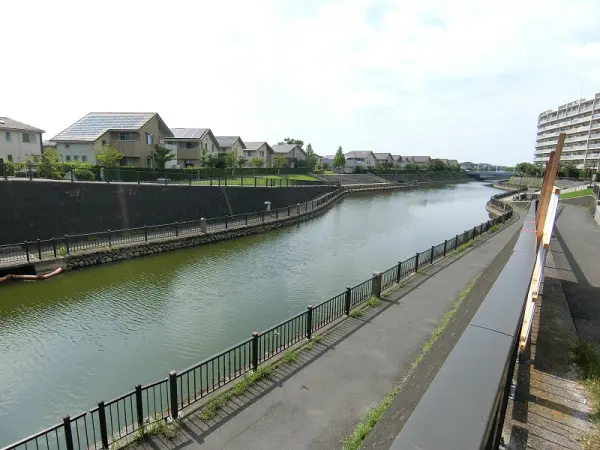 DグラフォートレイクタウンE館
