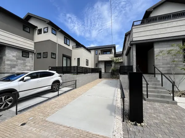宝塚市中洲２丁目　戸建