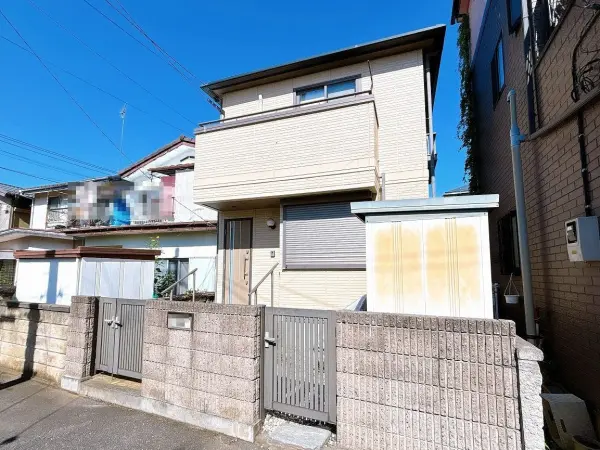 大和ハウス工業(株)による50年間の点検制度有り。