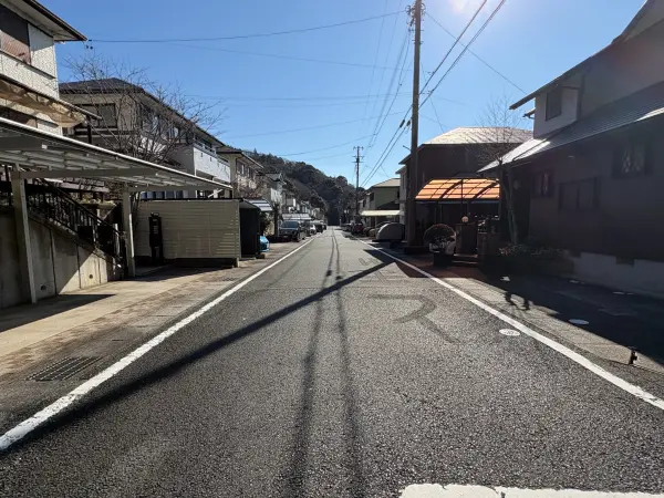 前面道路幅員は約6.0mあります。