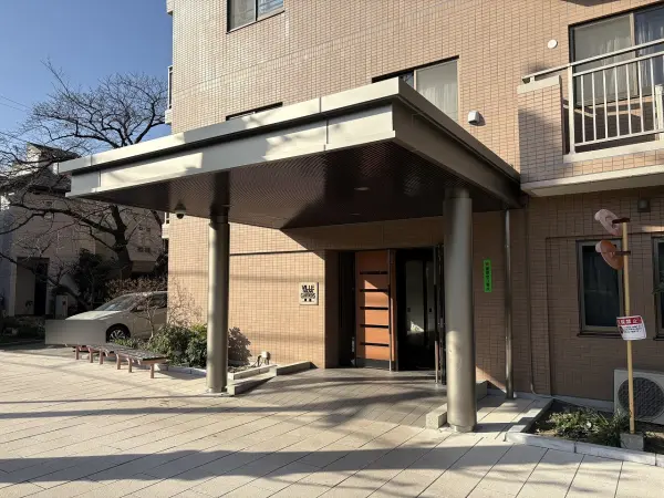 ヴィルヌーブガーデンズ綾瀬