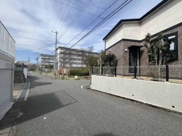 三木市志染町西自由が丘2丁目
