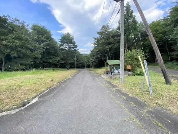 前面道路含む現地土地写真