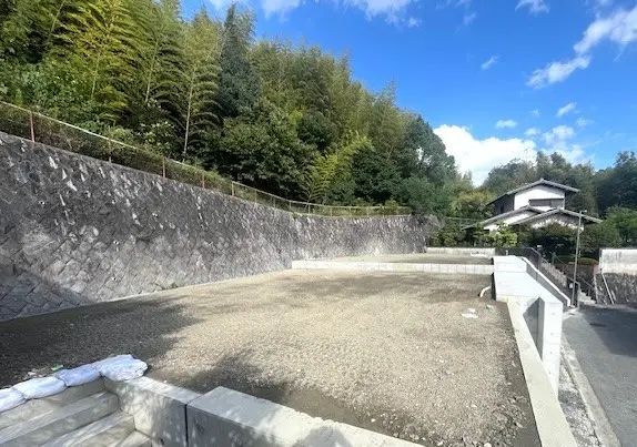 高槻市日吉台六番町1号地