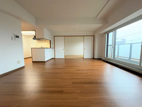 隣の和室も繋がっております。