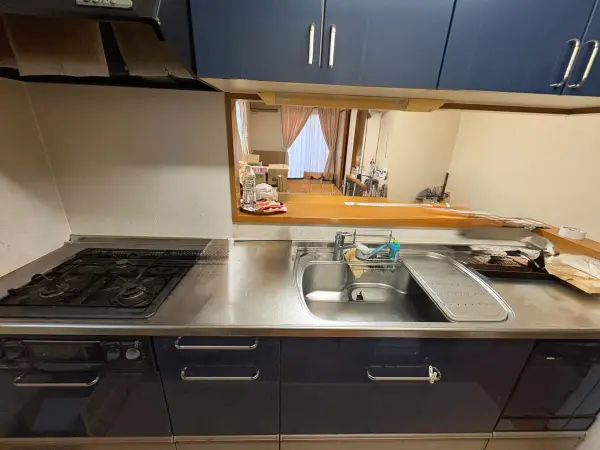 1階キッチンです。