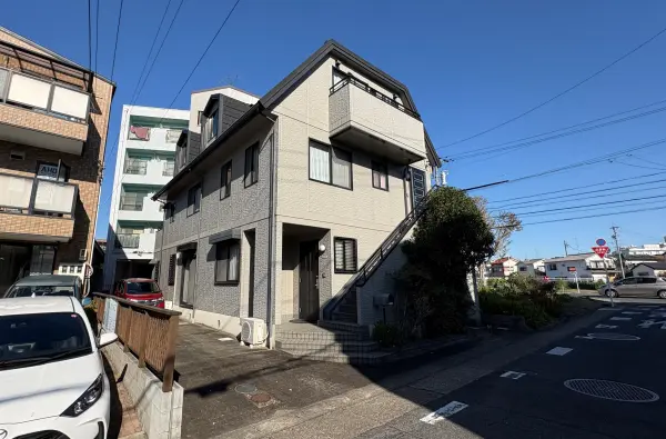 カースペースは3台駐車可能(車種による)。来客時にも活躍しそうです。