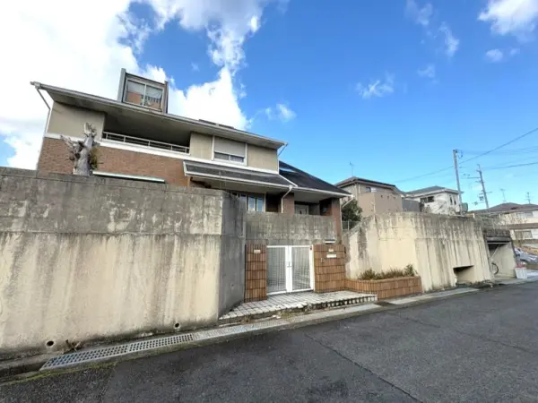 北葛城郡広陵町馬見北1丁目