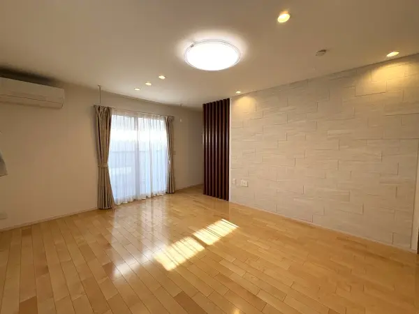 2階に設けられたLDKは、プライバシーが確保された空間で、大切なご家族の時間を守ります。