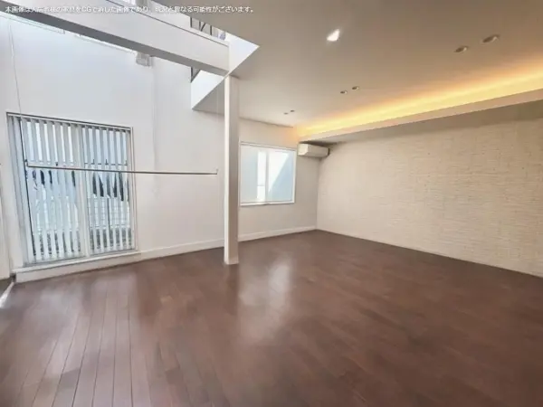 リビング
※本画像は入居者様の家具をCGで消した画像であり、現況と異なる可能性があります。