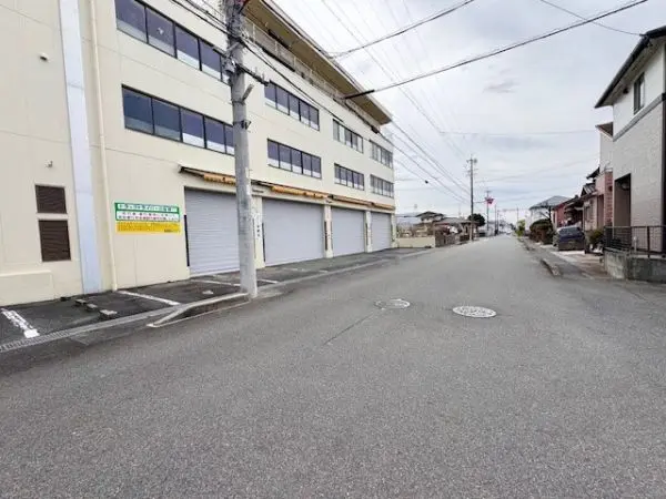 春日井市東野町三丁目　事務所・倉庫
