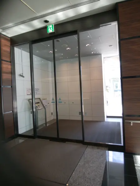 ８・３スクエアディーグラフォート札幌ステーションタワー