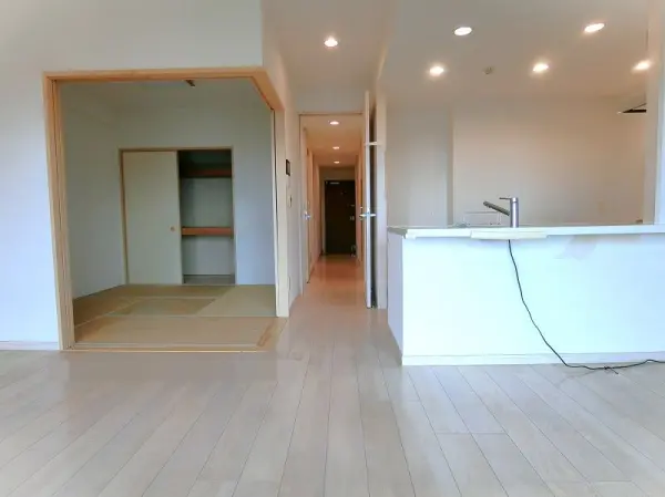 DグラフォートレイクタウンE館