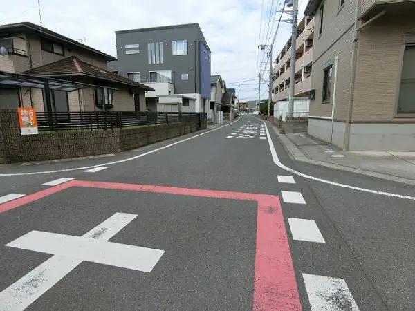 駐車場有※車種によります／南東北東向角地