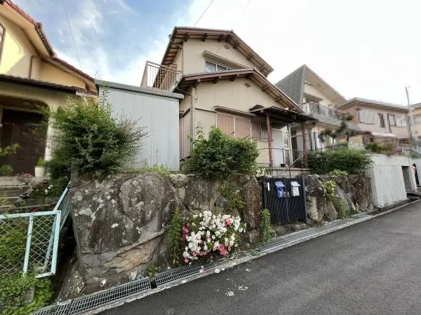 三木市志染町東自由が丘2丁目