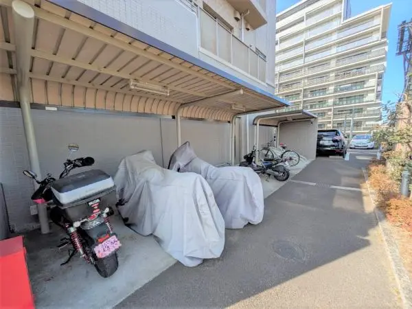 サーパス小鶴新田駅前