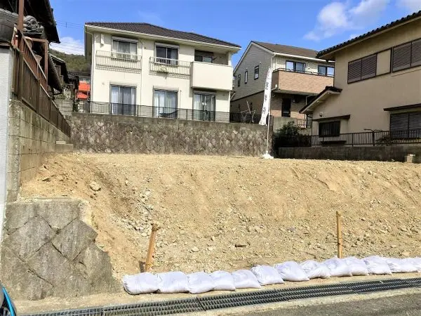 宝塚市中山五月台４丁目　土地