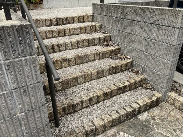 堺市南区槇塚台２丁１３番１３号