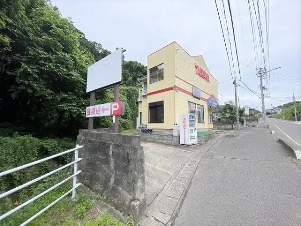 ヒルズ山の寺