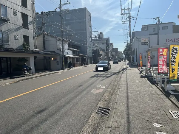 京都市上京区中立売通松屋町東入新元町220番2