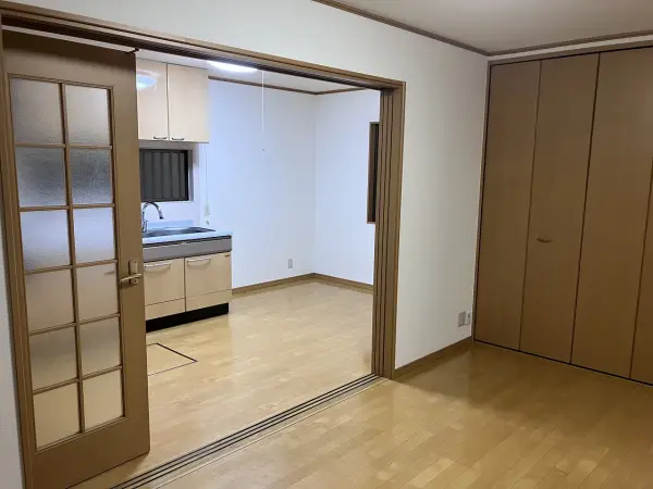 柏原市石川町6番26号