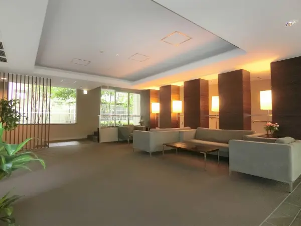 ディーグラフォートレイクタウン F館