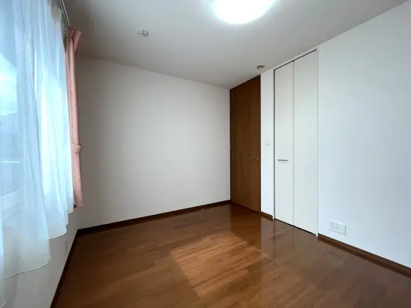 大阪府寝屋川市東香里園町