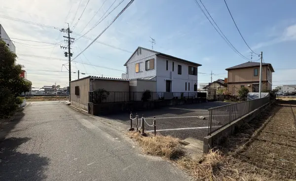 敷地面積約92.86坪！4台駐車可能です（車種による）。