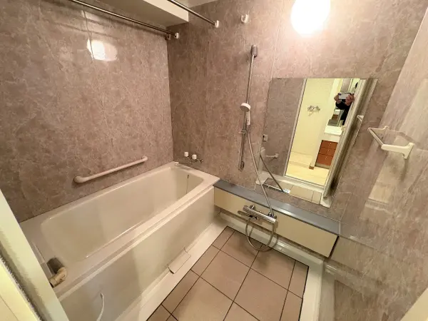 一日の疲れを癒せるゆったりとした浴室です!