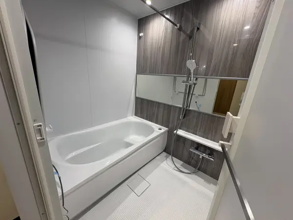 ローレルタワー難波