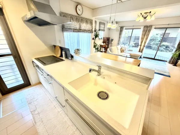 名古屋市名東区石が根町　中古戸建