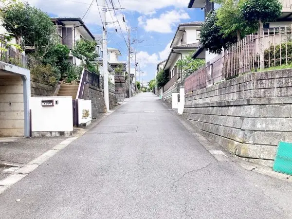 厚木市毛利台