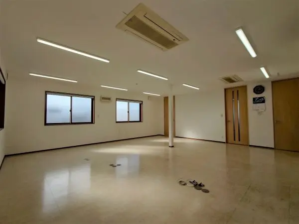 佐倉市石川　売事務所