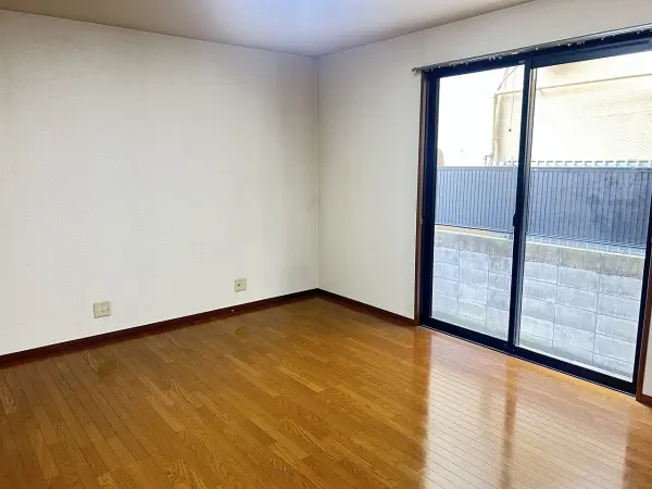堺市西区浜寺石津町西丁１８番２１号