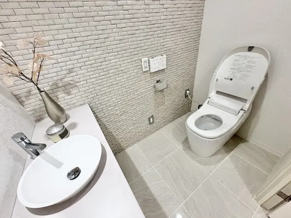 ルネッサなんばタワー