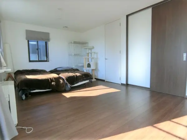 主寝室と洋室をわけてお使いいただくことも可能です。