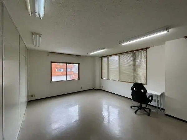 吉本ビル（桜井市粟殿）