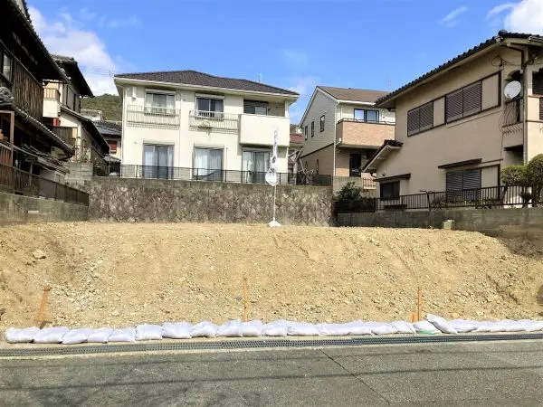 宝塚市中山五月台４丁目　土地