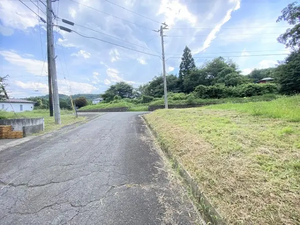 前面道路含む現地土地写真