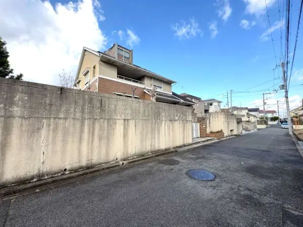 北葛城郡広陵町馬見北1丁目