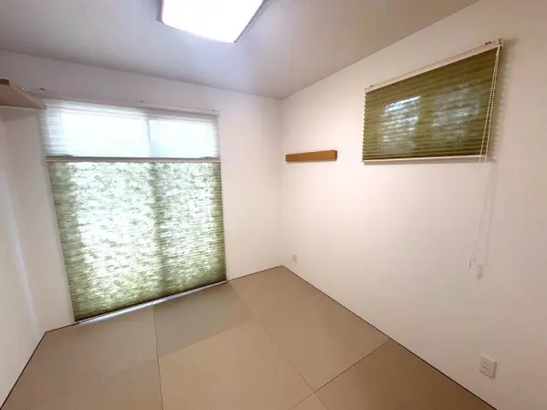 1階和室4.5帖です。DKに隣接する和室は、お子様の遊び場やお昼寝スペースとしても活躍します。