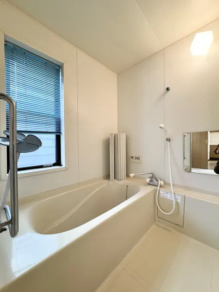 1階浴室。浴室は2か所ございます。