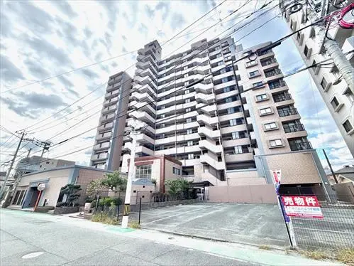 グリーンヒル福間駅前