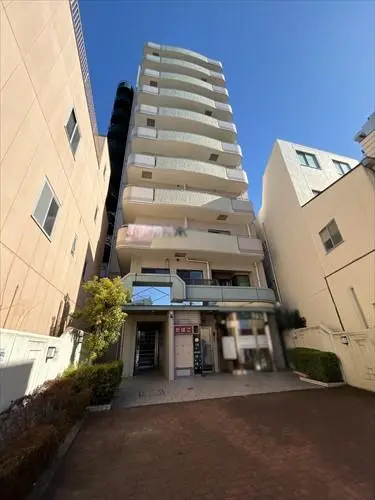 ラポール本蓮沼駅前