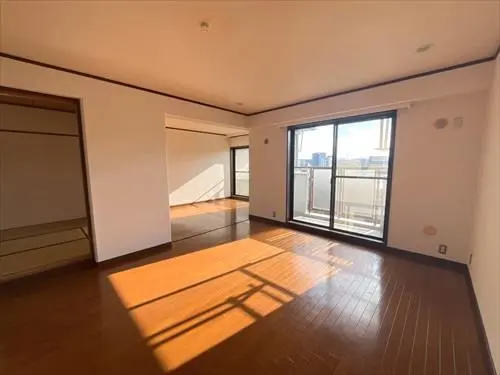 ジーオー鹿子マンション